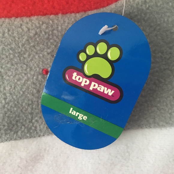 Red and Gray Dog Fleece Snowflakes Size Large NWT - Picture 4 of 4